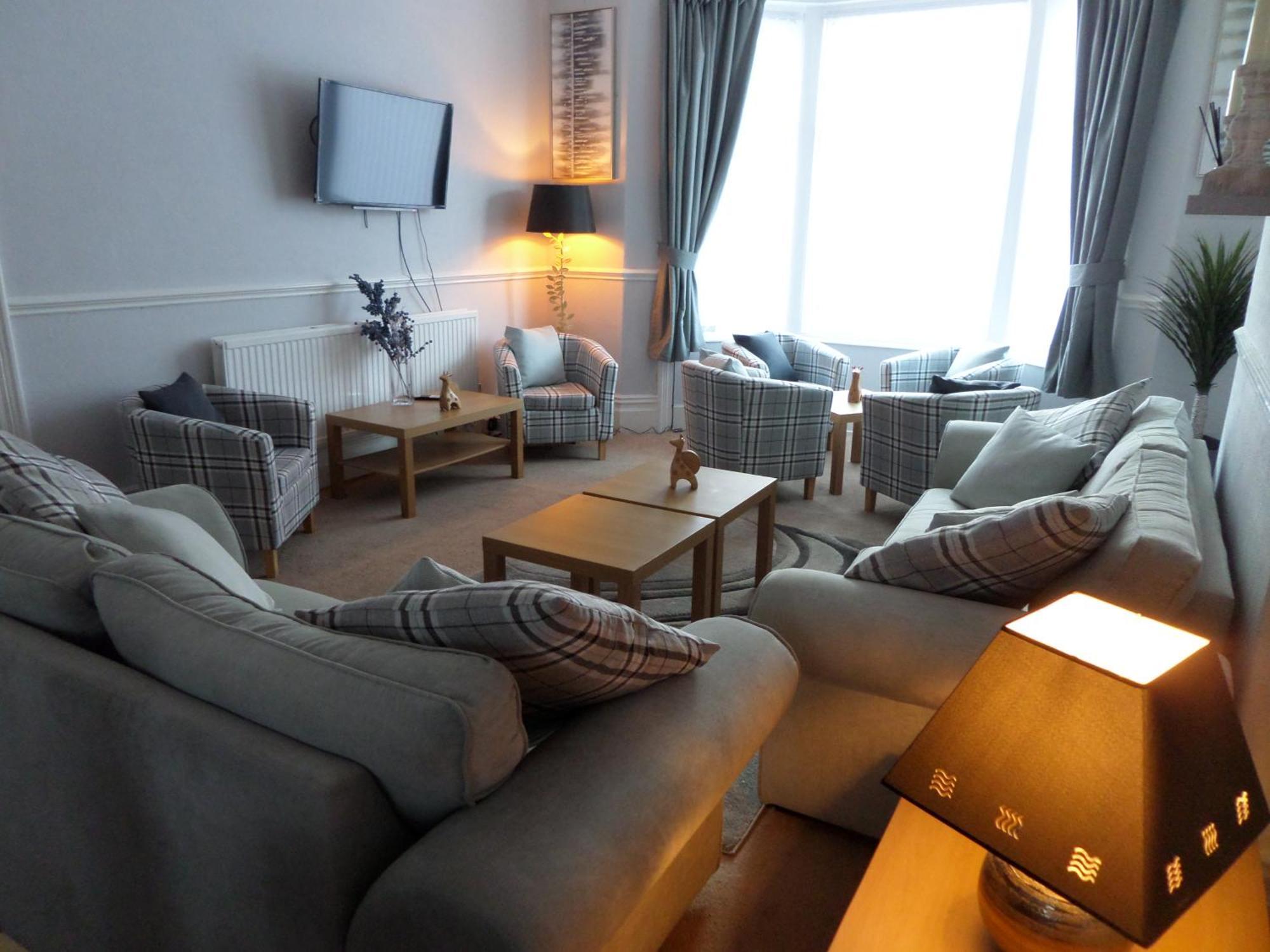 Nathans Guest House - Blackpool — Photos 1